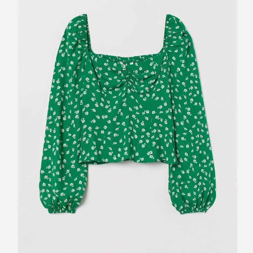 💚 Romantic Green Floral Puff-Sleeve Top 💚 - Picture 4 of 9
